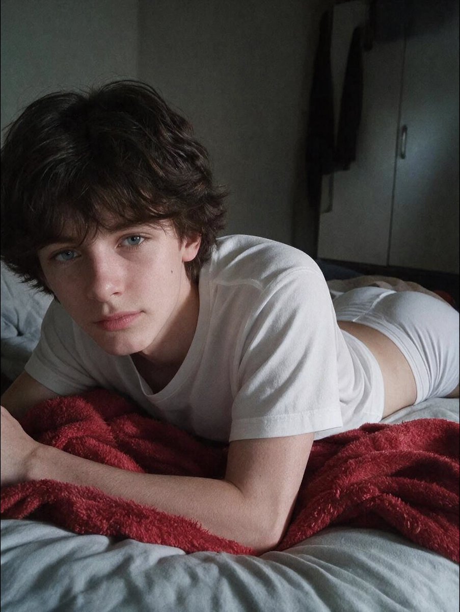 goodboyalexx's tweet photo. just another horny virgin twink 🥲 #mlm #gay #gaytwt #twink https://t.co/AeId9VzfrH