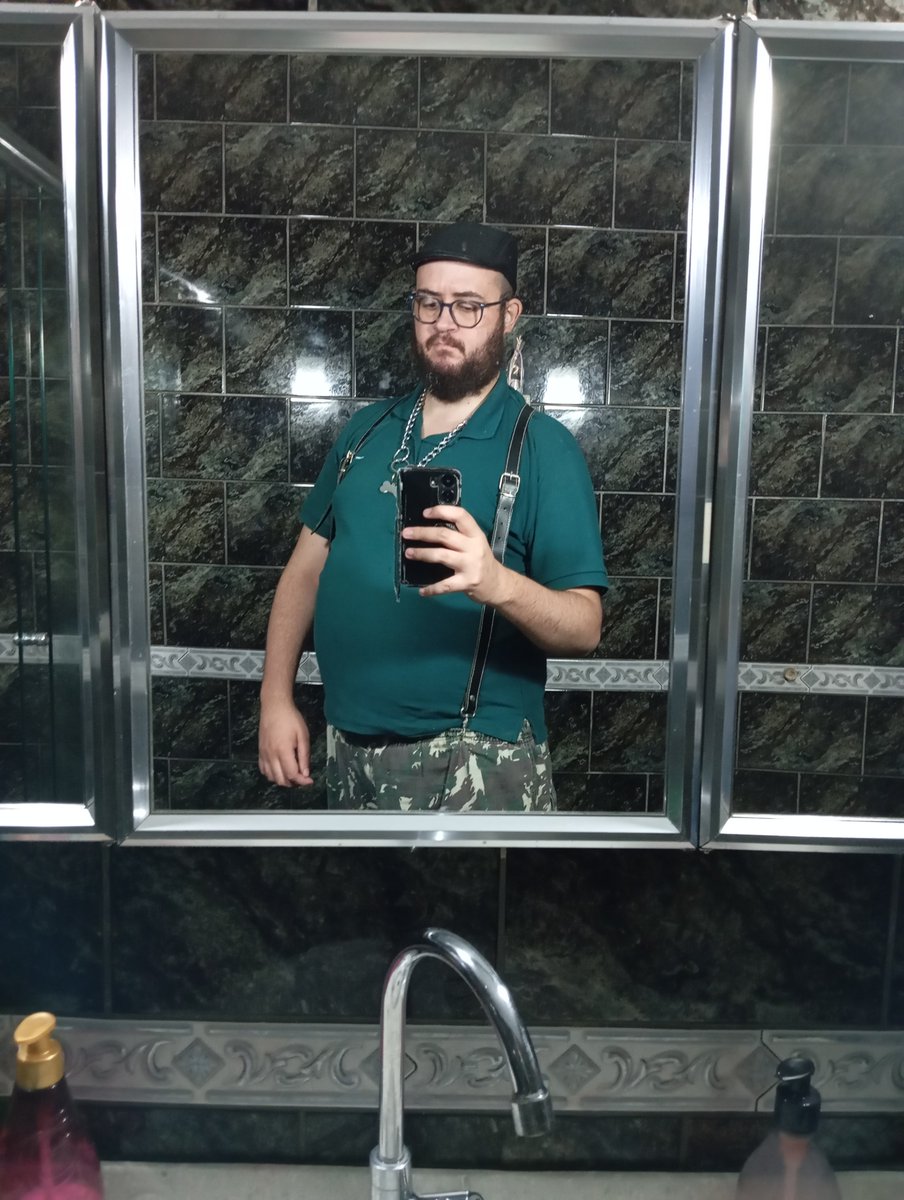 art_lukkey's tweet photo. 9 jogos que me moldaram:
Eu era tão feliz com esses jogos, guitar hero mesmo eu tinha até versões editadas, os melhores claro eram Anime Hero, só as músicas mais mais de animes, nada como tocar I Wanna Be primeira End de Soul Eater. https://t.co/x9aWWSwBvO