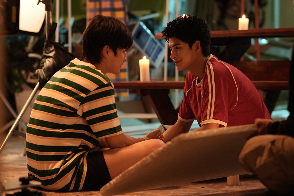 RoommateChaos's tweet photo. ไอ่หนุ่มหอนี้ชอบแอบมองรูมเมตเนอะ
#RoommateChaosQ6 🚪🛏️

Q6 l Roommate Chaos หอในหัวใจวุ่นรัก
#RoommateChaos
#GMMTV

@mmarkpkk @Tpkkrubs @swensurf @javabh28 @save_saisawat @francnrp https://t.co/CzPw4V8iEh