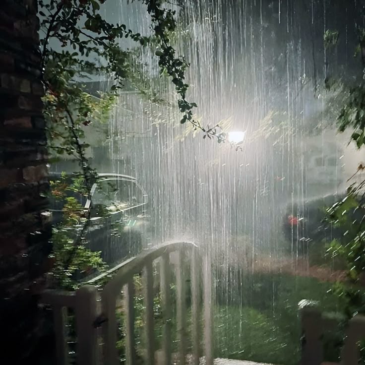 Leoorce_'s tweet photo. You know, I can’t help but think about all the things I was convinced of growing up in Greenville, Texas regarding Dallas. https://t.co/ZHui5gPDJN