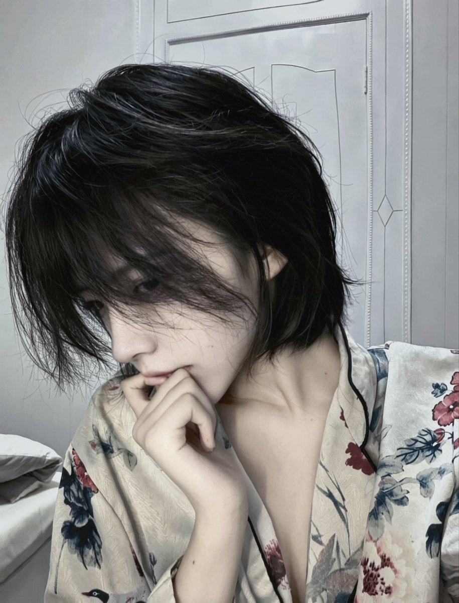whiseval07's tweet photo. 不要怕 有不会的尽管吻我 #wlw #le https://t.co/ws1cH5ksJj