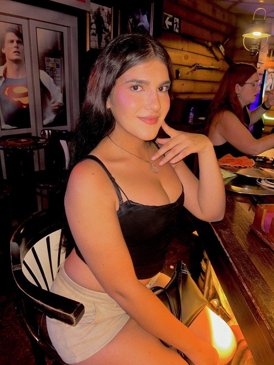 GoddessRaxel's tweet photo. chicoss a que esperais para pagarme mis copitass quiero disfrutar esta noche a tu costa perrito #femdom #sumfin #finfet #paypig #humanatm #cajerohumano https://t.co/zMhLZRQkz0