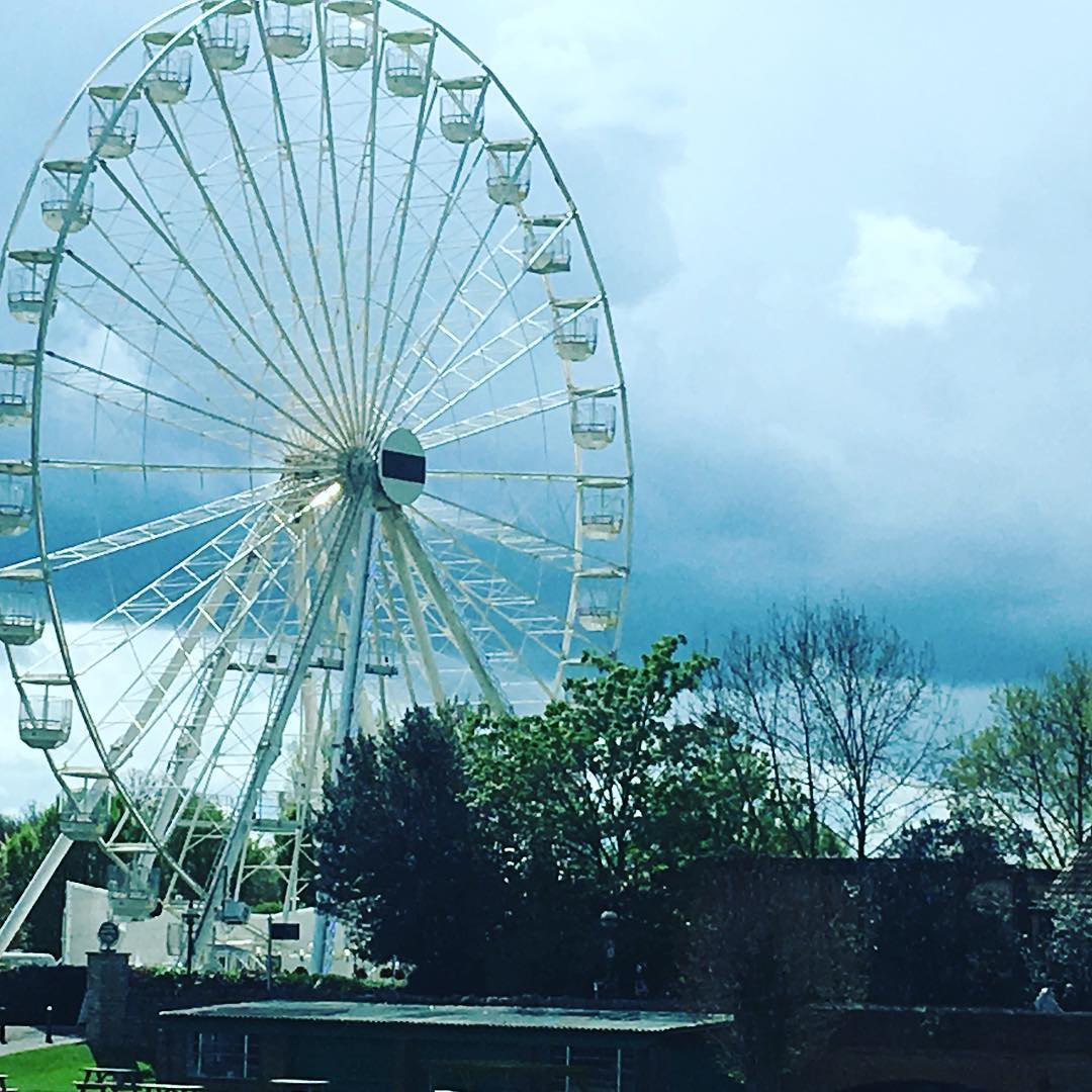 MoseVance55301's tweet photo. Visited Stratford for the first time in years yesterday—and finally saw the Ferris wheel. https://t.co/kDNVEi9KKY