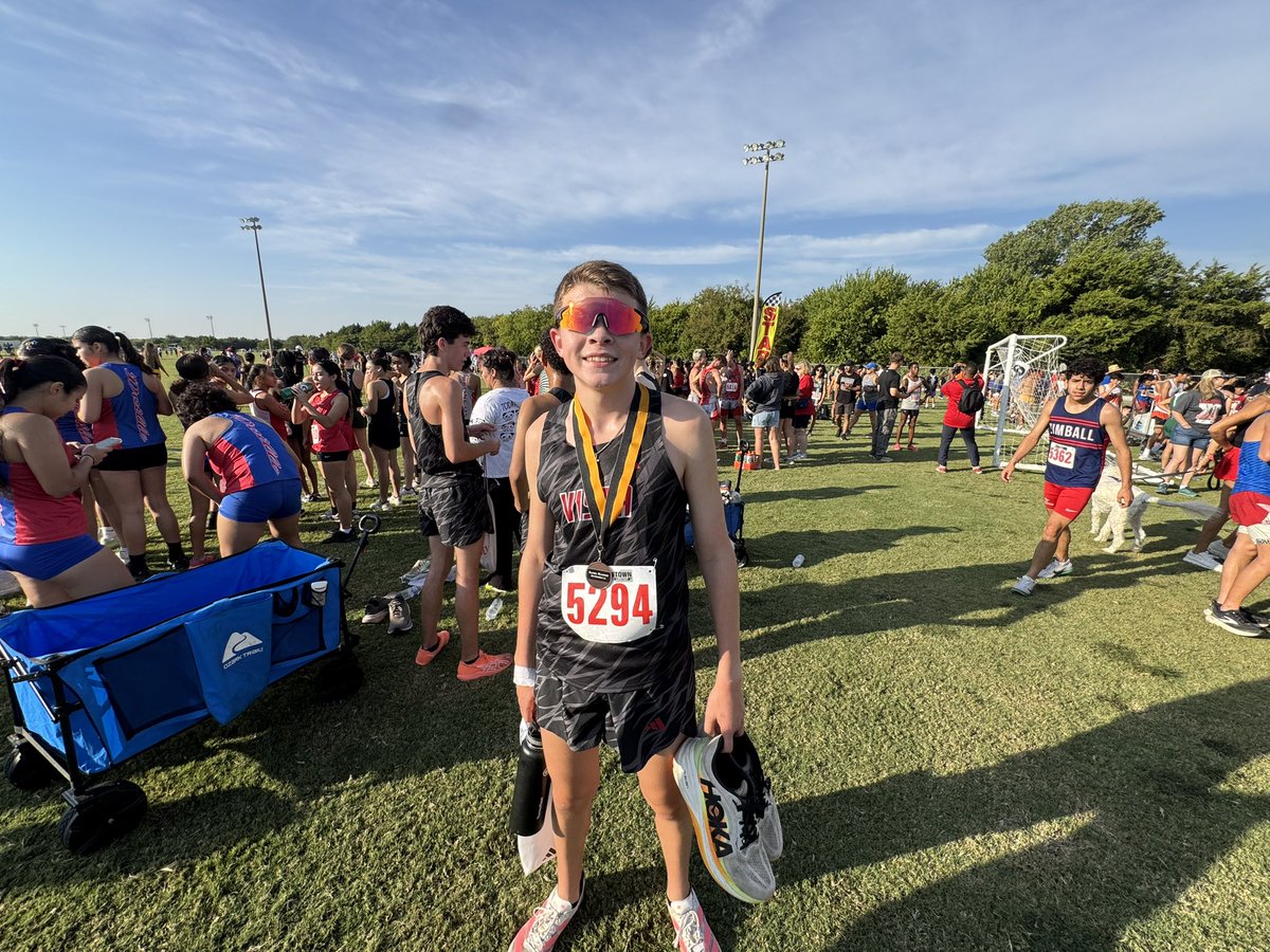 JaxtonLambXC28's tweet photo. Great race day at the Mayberry Invitational in Mansfield.  Finished 12th out of 206 and a PR.  Team finished 2nd, a lot of PRs and strong races by my teammates. @VistaCross @LeanderisdATH https://t.co/QQfLtq1nPD