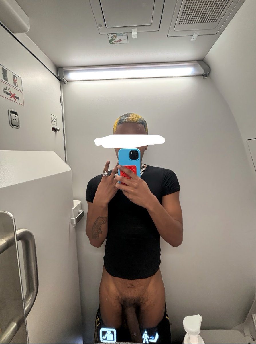 kiddkenn's tweet photo. In the air🐝 https://t.co/cmByPSOoCu https://t.co/oK2MPQrV8a