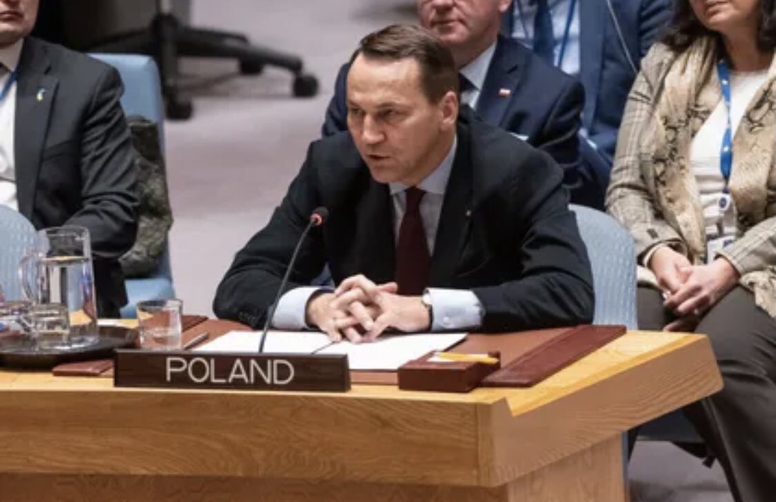 GrzegorzFurgo's tweet photo. Wystąpienie Radosława Sikorskiego w ONZ potwierdziło że jest prawdziwą gwiazdą i wizytówką rządu Donalda Tuska.
To najlepszy minister spraw zagranicznych. https://t.co/2qAoATz2lQ