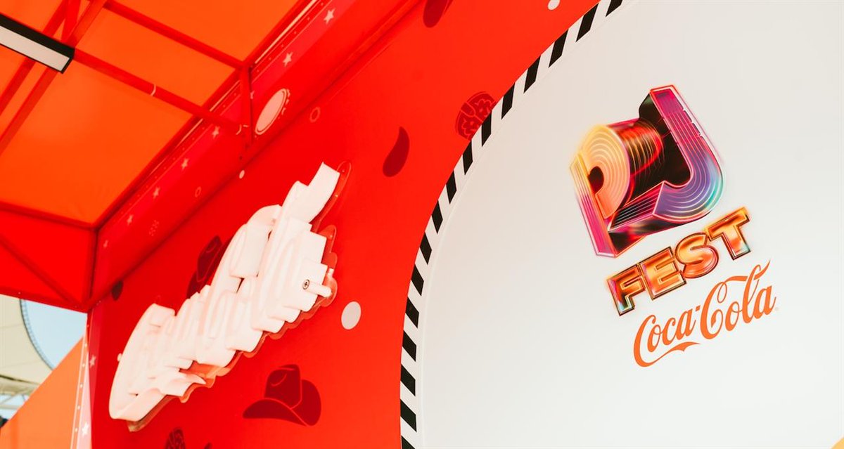 CampaignLiveUS's tweet photo. Coca-Cola and TelevisaUnivision bring more ‘ritmo’ to Gen Z Hispanics with PJ Fest.

The multi-city festival and multiplatform campaign is an extension of the Premios Juventud awards, which celebrate the next generation of Latin entertainment. https://t.co/JNY9HOZhKR

#Campaign https://t.co/9FmU1VPoIE