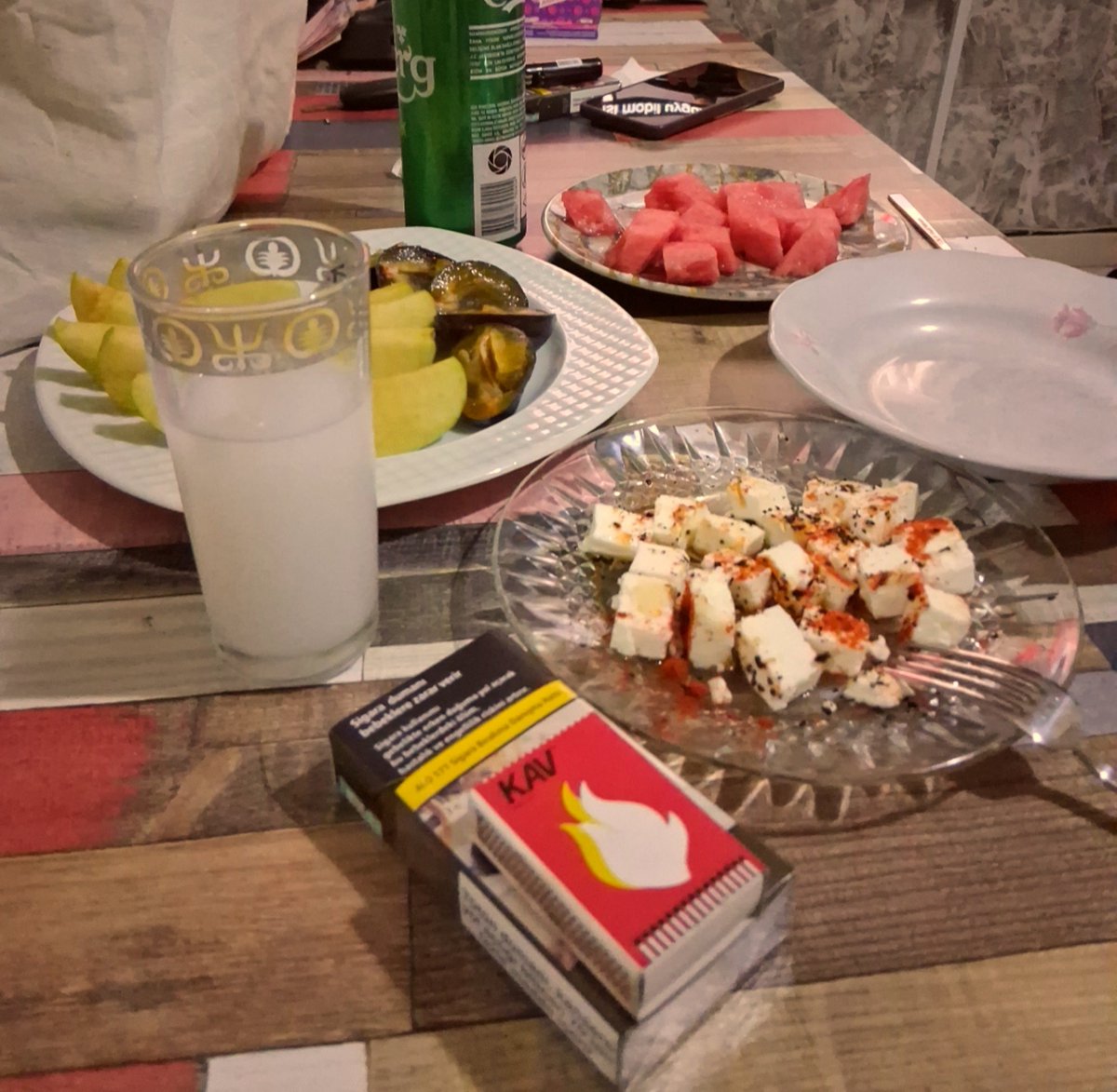 RAKIvar__GAMyok's tweet photo. Ateş söner yağmurda
Yaprak düşer rüzgarda
Gururun neye yarar?
Hiç olursun mezarda...
De hadi ŞEREFE. Bize. Cumartesiye 5 kala
#rakı
#rakıaşkı
#cuma
#adana https://t.co/6sHQPZKxkE