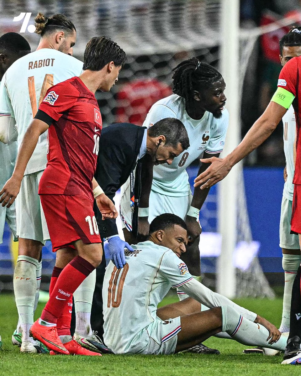 OneFootball's tweet photo. Arda Güler immediately went over to check on his Real Madrid teammate Kylian Mbappé after he went down injured ❤️‍🩹 https://t.co/Hpf1tIXrDy