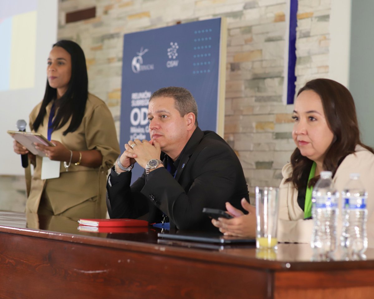 AgenciaUVAQ's tweet photo. La @Oducal celebró la reunión subregional en Querétaro, donde instituciones como la @uvaq se congregaron para reflexionar sobre los retos y oportunidades de la educación superior y fortalecer la colaboración internacional.
https://t.co/0rOvFMRflh
#ODUCAL #EnLaUVAQeresTú https://t.co/x5JqZJaK5O