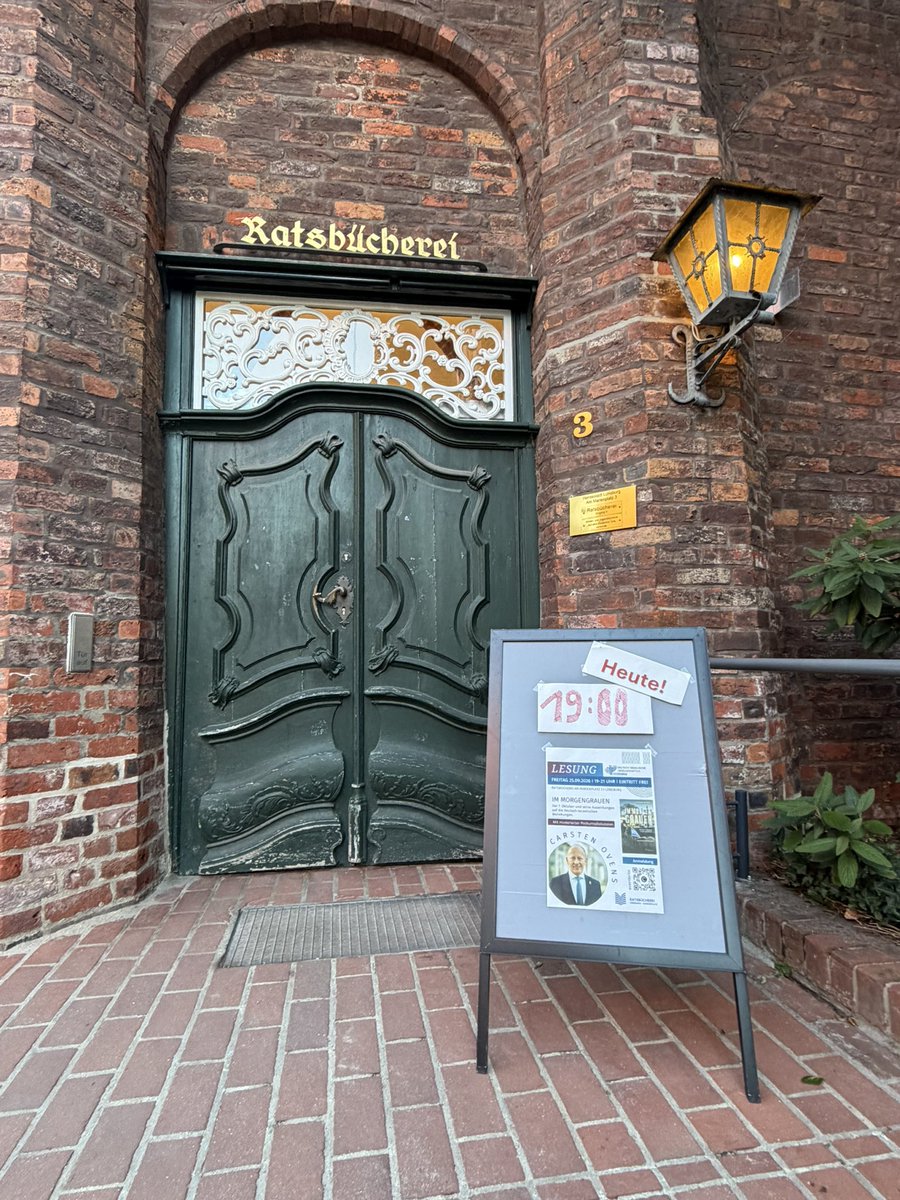 CarstenOvens's tweet photo. Der 7. Oktober hat Israel verändert. Umso wichtiger ist Deutschland als Freund &amp; Partner. Danke @DIGeV_de für die Einladung nach Lüneburg und Jakob Blankenburg MdB für die offene Diskussion. 🇩🇪🇮🇱 https://t.co/n6PQo3qxX4