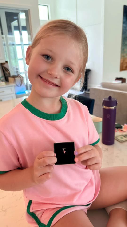 LillyJamesX's tweet photo. Dads, looking for a special way to spend some one-on-one time with your daughter? 

This daddy-daughter duo is a little extra special to us because this is Lilly, the girl behind the name Lilly James. 💚

Sometimes the best plans are the ones that give you time to talk, laugh, create, and just enjoy being together.

They spent some quality time making their own rings from scratch and creating a memory they’ll always have tied to the day.

A pretty special experience with two pretty special people. ✨