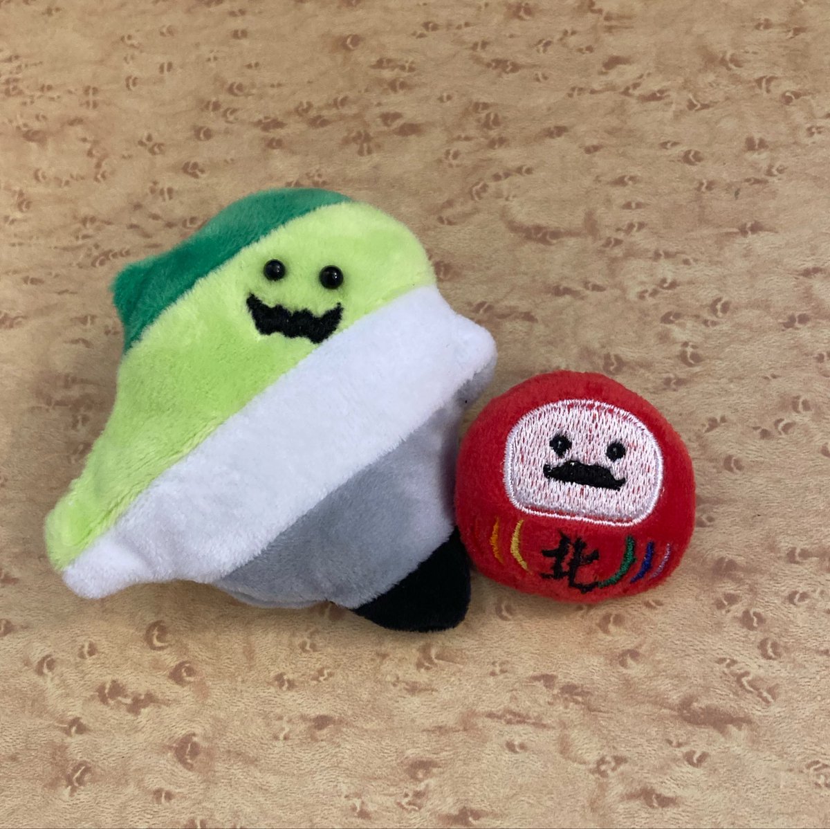 niji_koou's tweet photo. 今日明日とさっぽろレインボープライド(@SPRrainbowpride )にブース出展を行います🏳️‍🌈
新作のアロマンティックカラーとご当地漢字のぬいぐるみも発売しております✨
セクシュアリティに関する話がしたいというだけでも大丈夫ですので、お近くの方はぜひ遊びにきてください☺️ https://t.co/mz5pnk2H5a