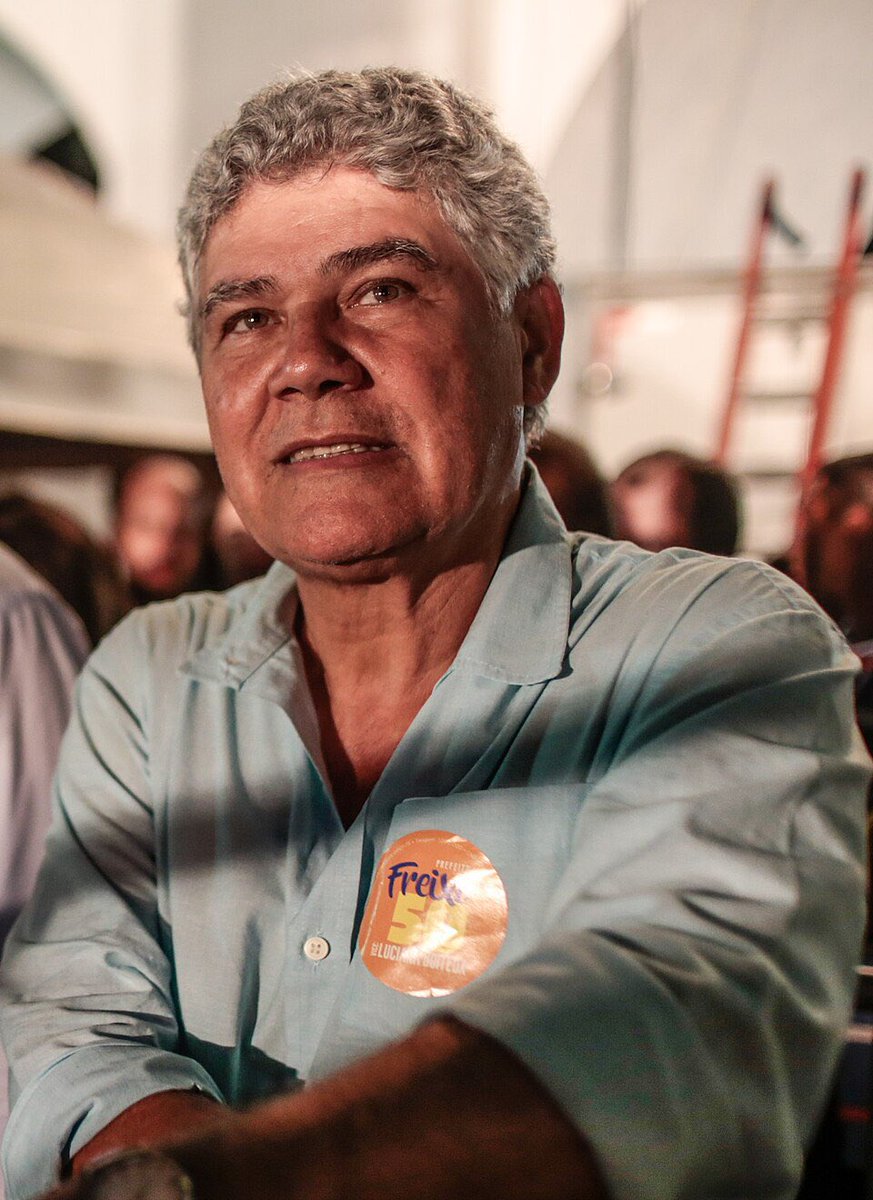 pesquisas_elige's tweet photo. 🚨URGENTE: Flávio Bolsonaro (PL-RJ) acabou de solicitar a CONDENAÇÃO A 4 ANOS E 6 MESES DE PRISÃO, em regime fechado, do Deputado Federal Chico Alencar (PSOL-RJ), um idoso de 76 anos, por publicar um QUESTIONAMENTO sobre as relações entre o “filho do Mito” e o suposto banimento da Nossa Senhora da Aparecida como PADROEIRA DOS CATÓLICOS!