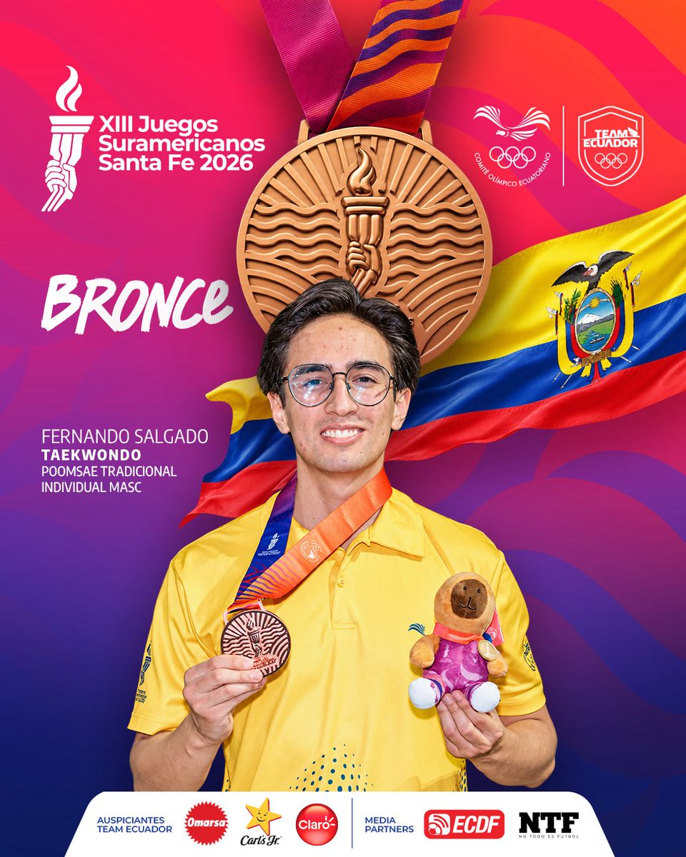 TeamEcuador_Oly's tweet photo. 🥉🥋🇪🇨 𝗙𝗘𝗥𝗡𝗔𝗡𝗗𝗢 𝗦𝗔𝗟𝗚𝗔𝗗𝗢 𝗬𝗔 𝗧𝗜𝗘𝗡𝗘 𝗦𝗨 𝗕𝗥𝗢𝗡𝗖𝗘

El ecuatoriano recibió su medalla de bronce en Poomsae Tradicional Individual Masculino, tras su participación en los XIII Juegos Suramericanos Santa Fe 2026. 🇪🇨🥉👏

#taekwondo #teamecuador https://t.co/zup0QmEdi0