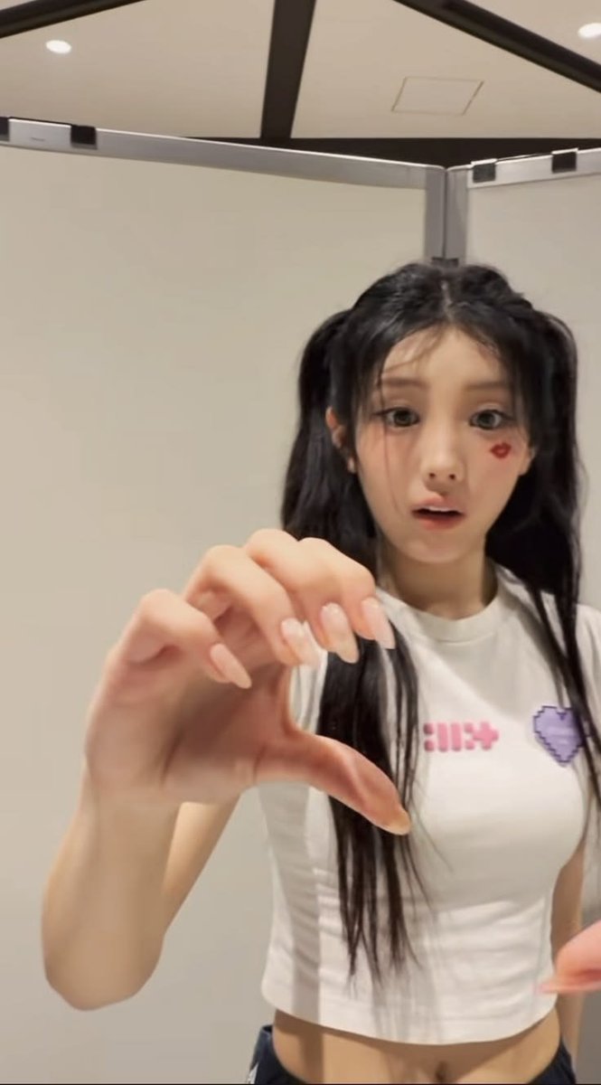 kmiz0507's tweet photo. 이렇게 작은거야..? 💢💢 #연능 #원희 #능욕 #여왕 #지능 https://t.co/yfiWsdl3tY