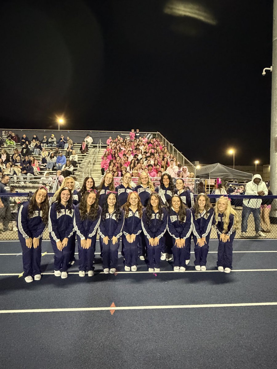 EHSCougarsCheer's tweet photo. Week 6: Homecoming week! The EHS cheerleaders have had such a fun week! Congratulations to homecoming queen Lilly Luensman. https://t.co/6NZD32wQ62