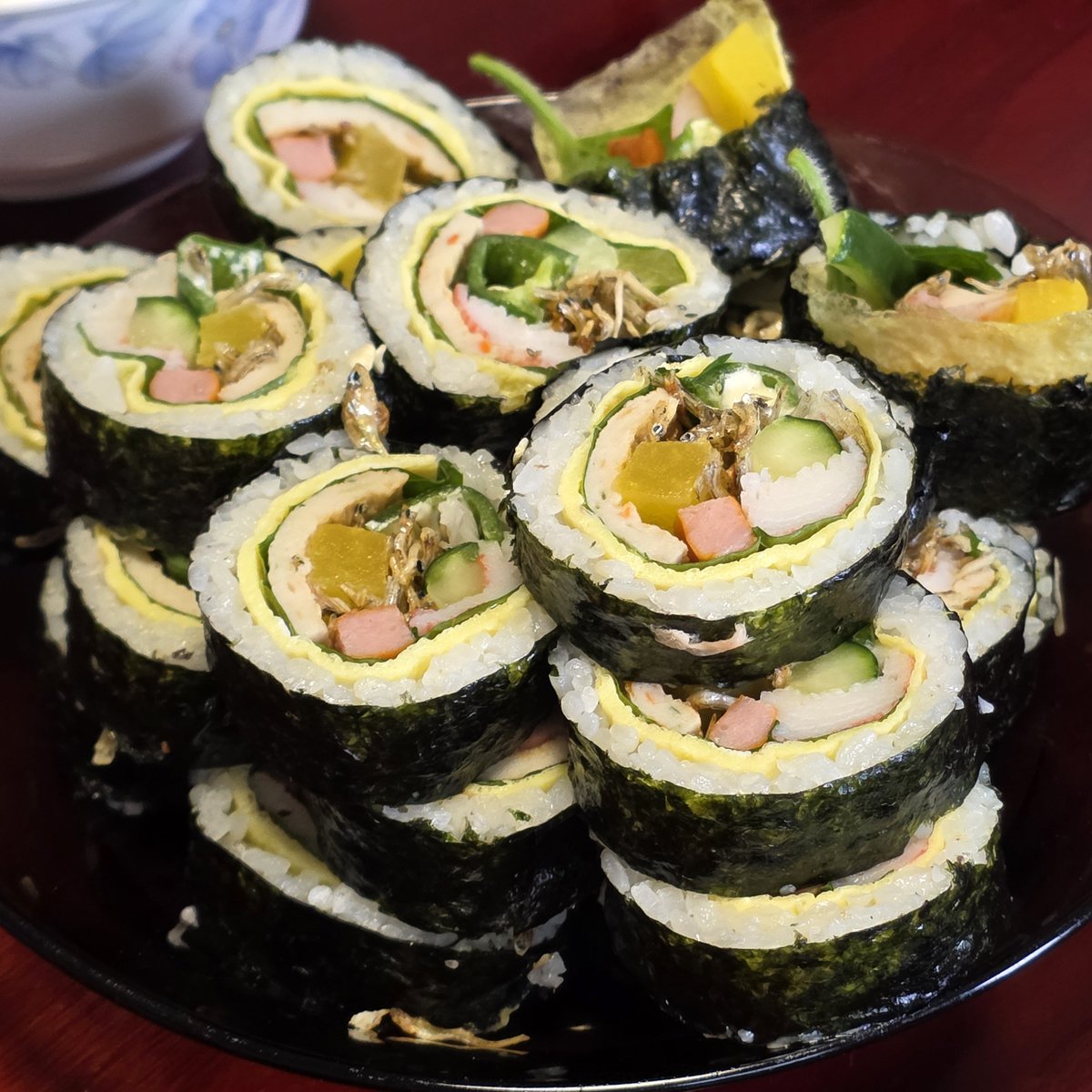 m0ng_zip's tweet photo. 개야르엄망이김밥💕 https://t.co/PxfqOy9Irz