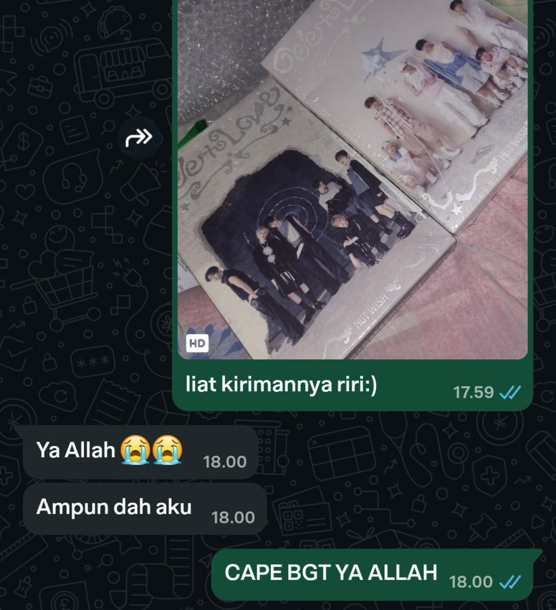 qbandaid's tweet photo. yang bener aja ri... pdhal album steady sama otl kontras bgt loh🙃 https://t.co/RHDqr3hcX0