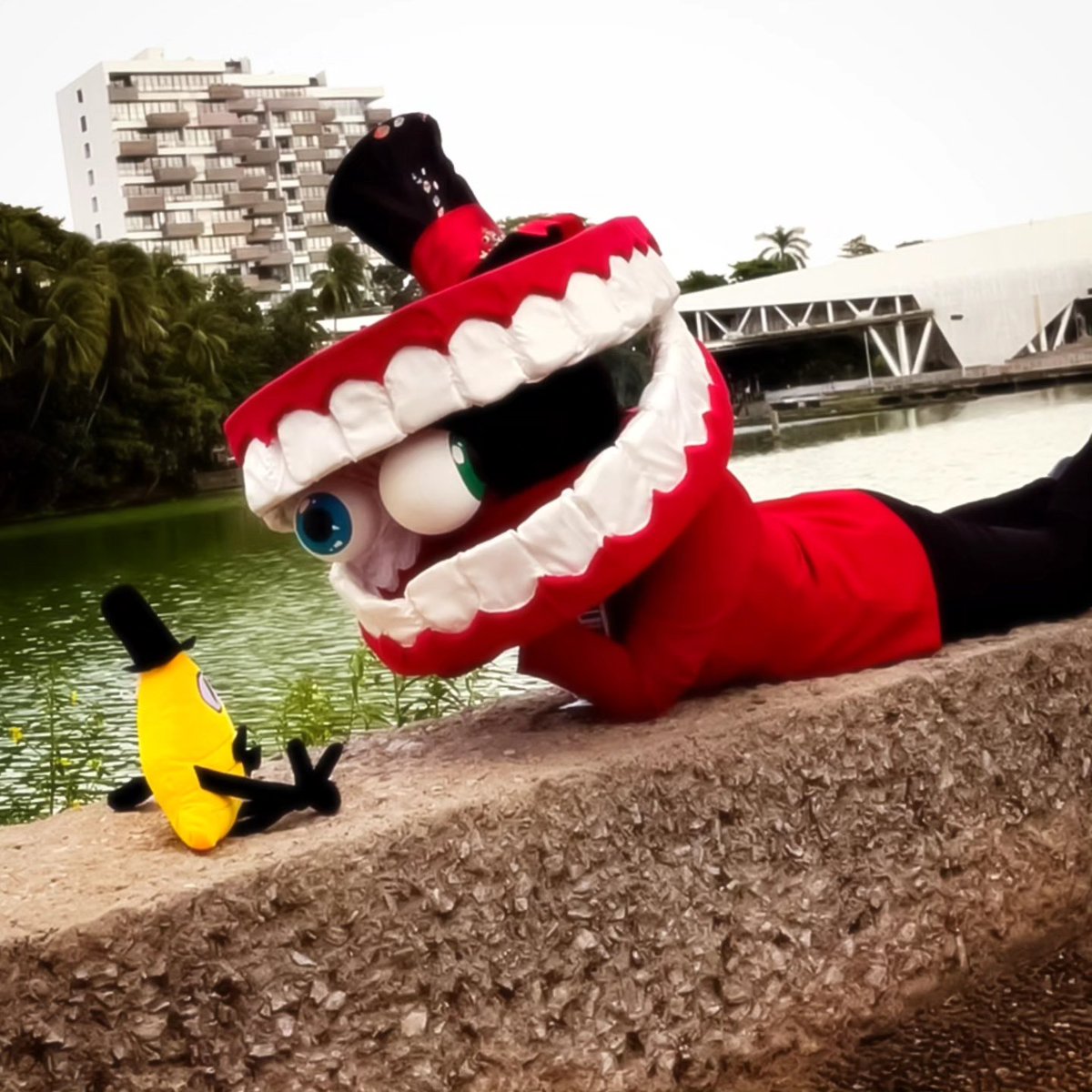lucylessart's tweet photo. Y ya, con esto termino con las fotos tontas #billcaine
#TADC #Theamazingdigitalcircus #caine #billcipher #theraprism #gravityfalls #theraprismau #digitalpossession #illuminateeth #Yellowteeth #Nightmarecircus https://t.co/K5R6a6KtLe