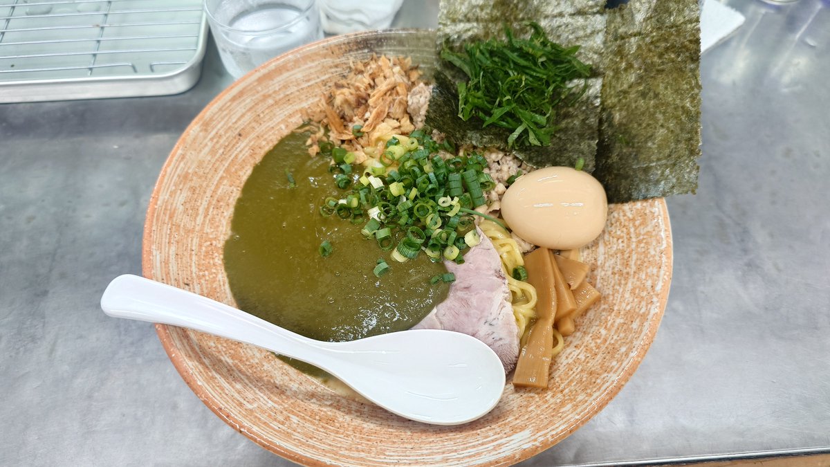 khaki_231's tweet photo. 神保町　覆麺智
アワビ肝まぜそば
大葉追加
味玉ネック　トッピング
のどぐろも惹かれる！
美味しかったです。
しばらく出張なので2週間はお預けかな。 https://t.co/c6VA1biax6