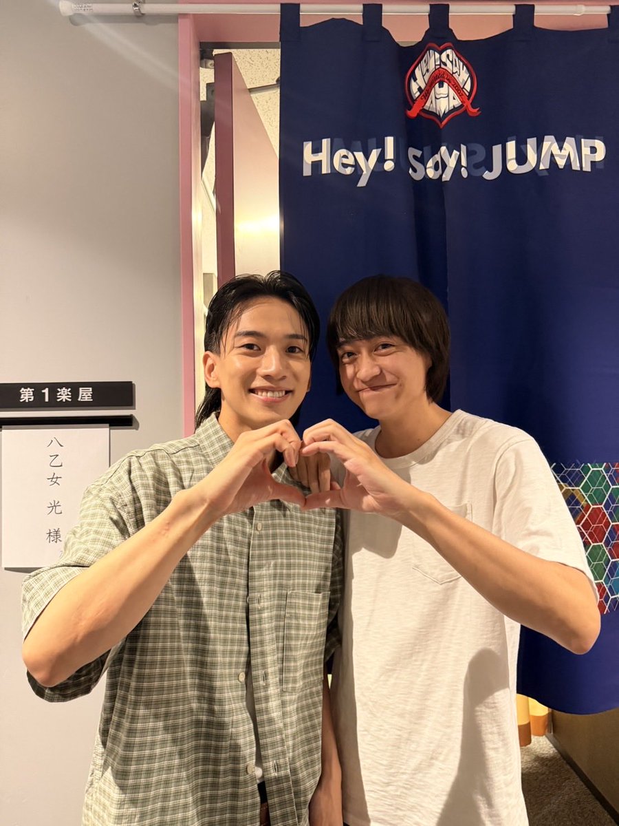 _HikaruYaotome_'s tweet photo. 今日はマチソワ！
天候が不安定なのでお気をつけてお越し下さい！
作品はとても晴れです！

#スクラップアンドコーラス https://t.co/1uUHldyvtj