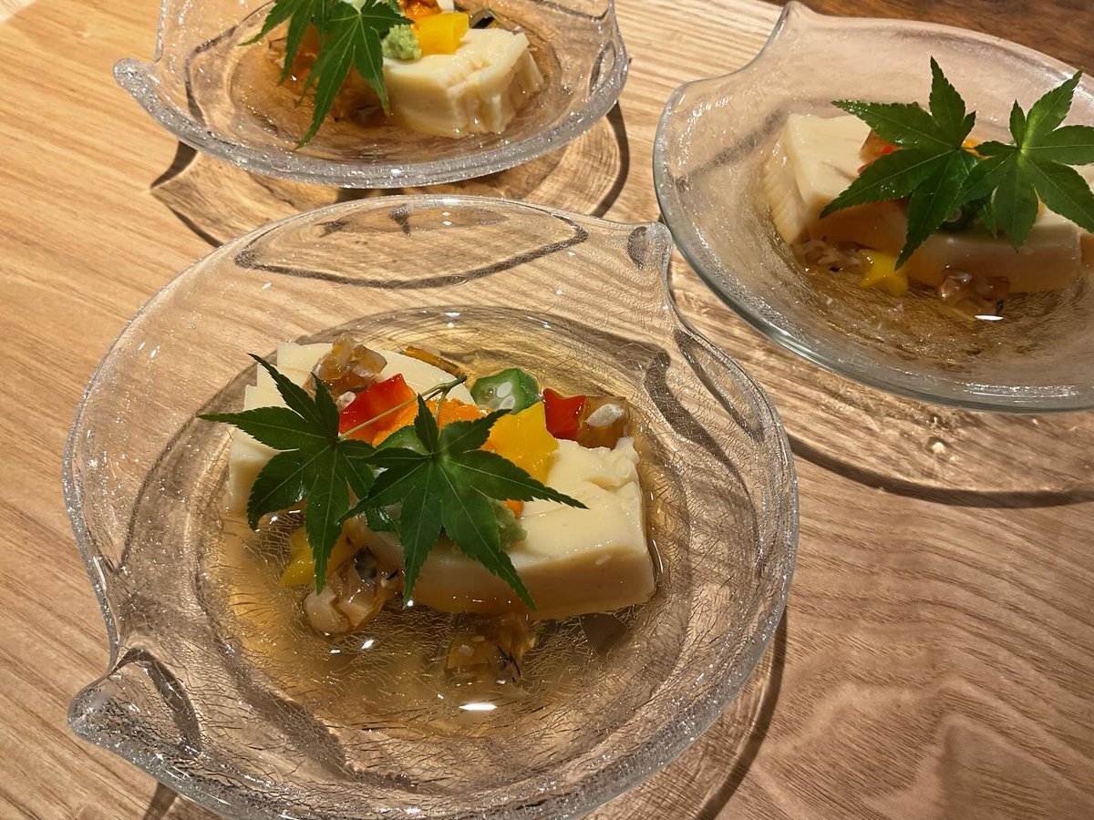 violetscott50ib's tweet photo. July 2026 White Course

Appetizer: Takikawa tofu with fresh sea urchin and braised pufferfish aspic 
Palate cleanser: Seasonal vegetables and corned beef rillettes with homemade sumo wrestler miso 
Chanko hot pot 
Rice and pickles 
Seasonal dessert https://t.co/iPUdIGpWSx