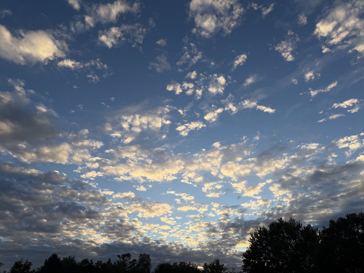 jayrparker1's tweet photo. #sky https://t.co/xdq05HaMpY