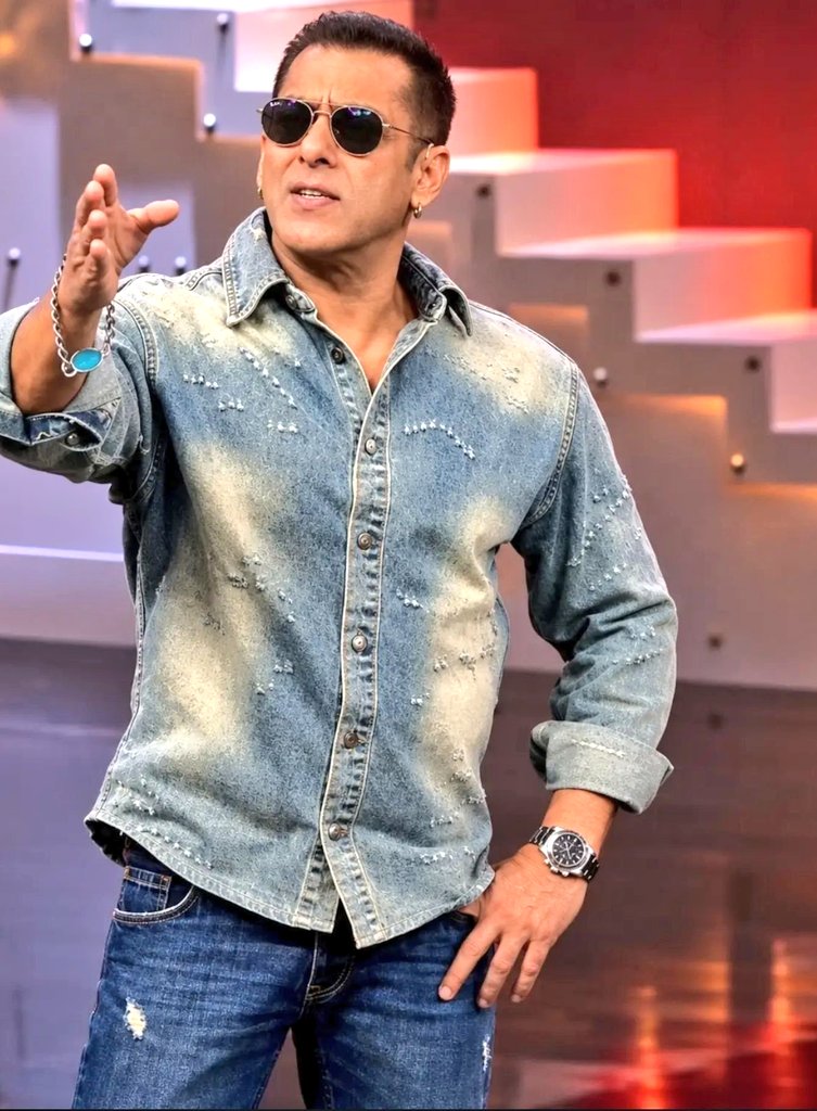error2294's tweet photo. Swag, aura &amp; screen presence. 

The legend SALMAN KHAN

#SalmanKhan ll https://t.co/Qp0rnlYO1n