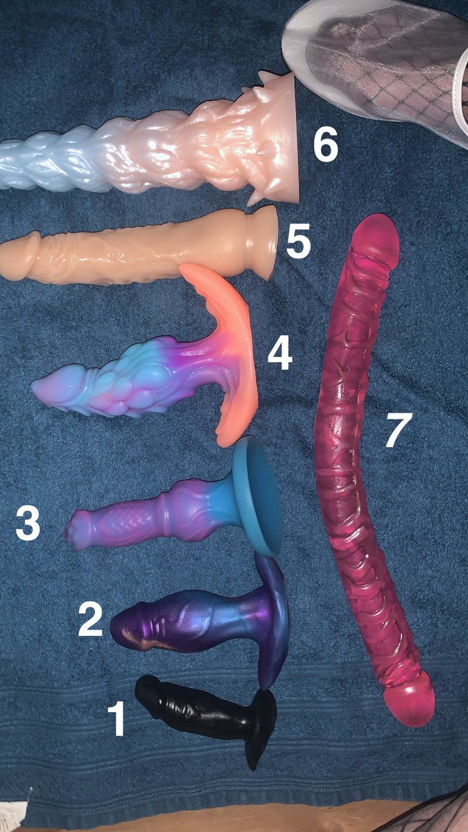 Jonhv88's tweet photo. Vous voulez que je vous fasse des videos avec lequel ? #god #anal https://t.co/80OkP7otym