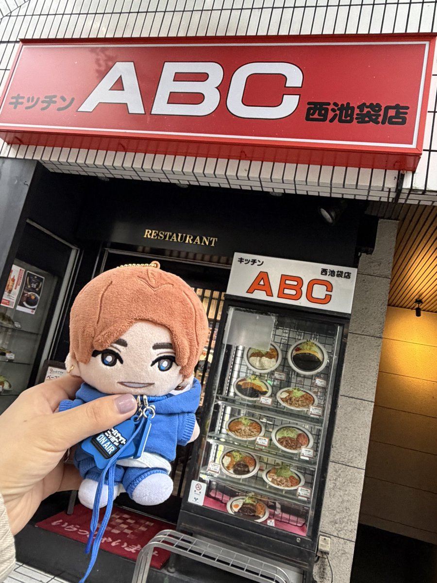 love_st_j's tweet photo. 美容院行く前に寄った💙 https://t.co/W1MH2zalBO