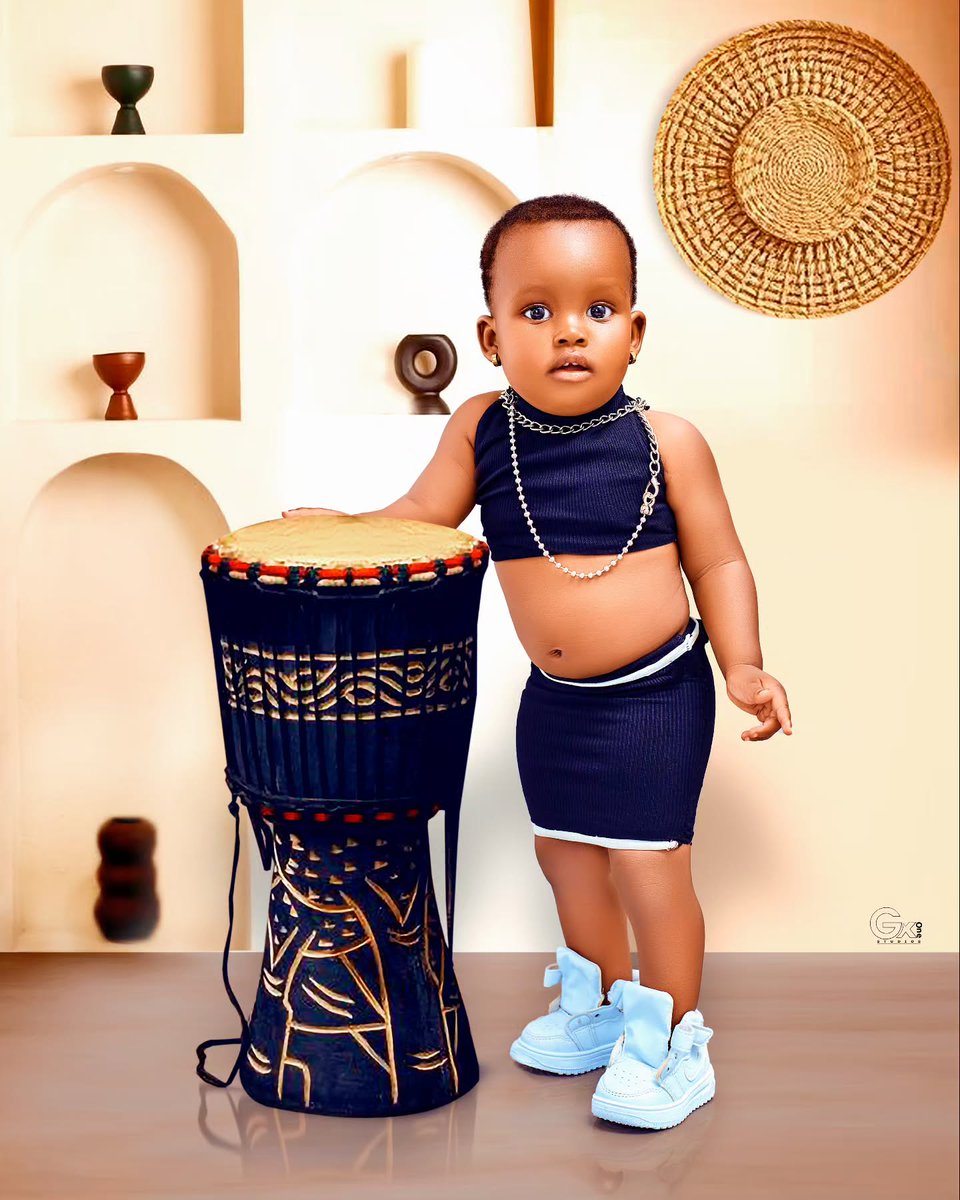 michaelrobnp7w's tweet photo. Celebrating pure innocence and culture in one beautiful frame. Proudly captured at Gxone Studios. https://t.co/lpAnkUhGmU