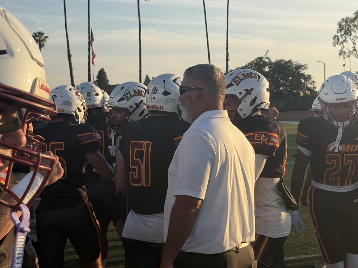 FernandoMDonado's tweet photo. Tuning up little details!
@OCSportsZone 2026 🏈 #FNL #WeekFIVE @THHSMustangs 🩶💙🆚 @elmodenafb ❤️💛 from Fred Kelly Stadium.
Coverage coming on our FREE website https://t.co/fNSrRvzDg7
@TimBurtIrvine @ElMoAthletics @TrabucoHillsAD
📸©️: @FernandoMDonado, For OC Sports Zone https://t.co/Ji0dL7MqHC