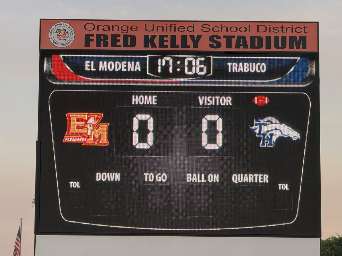 FernandoMDonado's tweet photo. Tuning up little details!
@OCSportsZone 2026 🏈 #FNL #WeekFIVE @THHSMustangs 🩶💙🆚 @elmodenafb ❤️💛 from Fred Kelly Stadium.
Coverage coming on our FREE website https://t.co/fNSrRvzDg7
@TimBurtIrvine @ElMoAthletics @TrabucoHillsAD
📸©️: @FernandoMDonado, For OC Sports Zone https://t.co/Ji0dL7MqHC