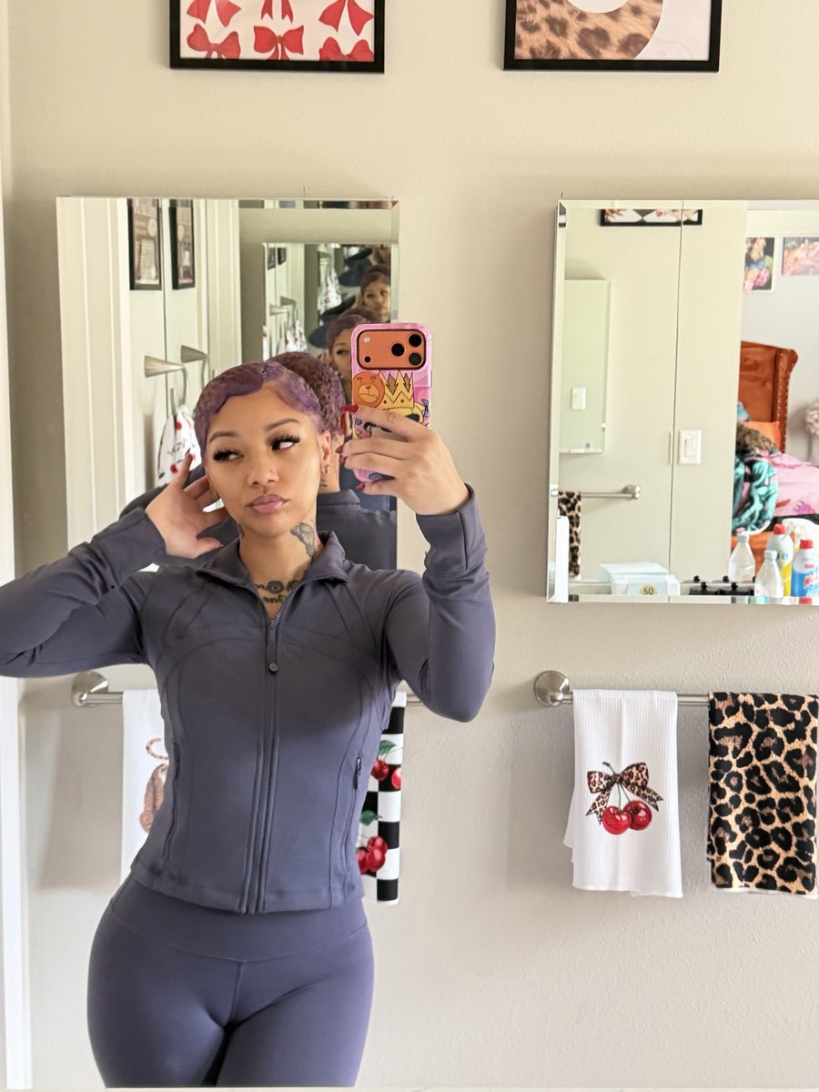 FlemGodd's tweet photo. 💜😈 pixie demon https://t.co/ajDlqi5Igz
