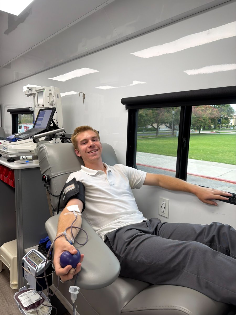 VitalantCA's tweet photo. Thomas had never donated blood before. Then he decided to start.

His first donation at a community blood drive on his school campus is the beginning of a donor journey that can help patients when they need blood most.

Thank you, Thomas, for giving. ❤️
https://t.co/AW2ArQ5y52 https://t.co/cLOXEGJ8sm