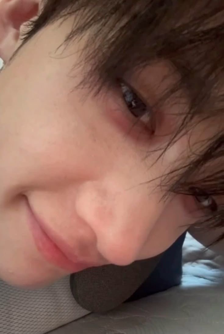 BarbieyCamtik's tweet photo. em... with my channie :3 

#SSD #StaySelcaDay #BangChan #StrayKids #방찬 https://t.co/chQaJG2EyP