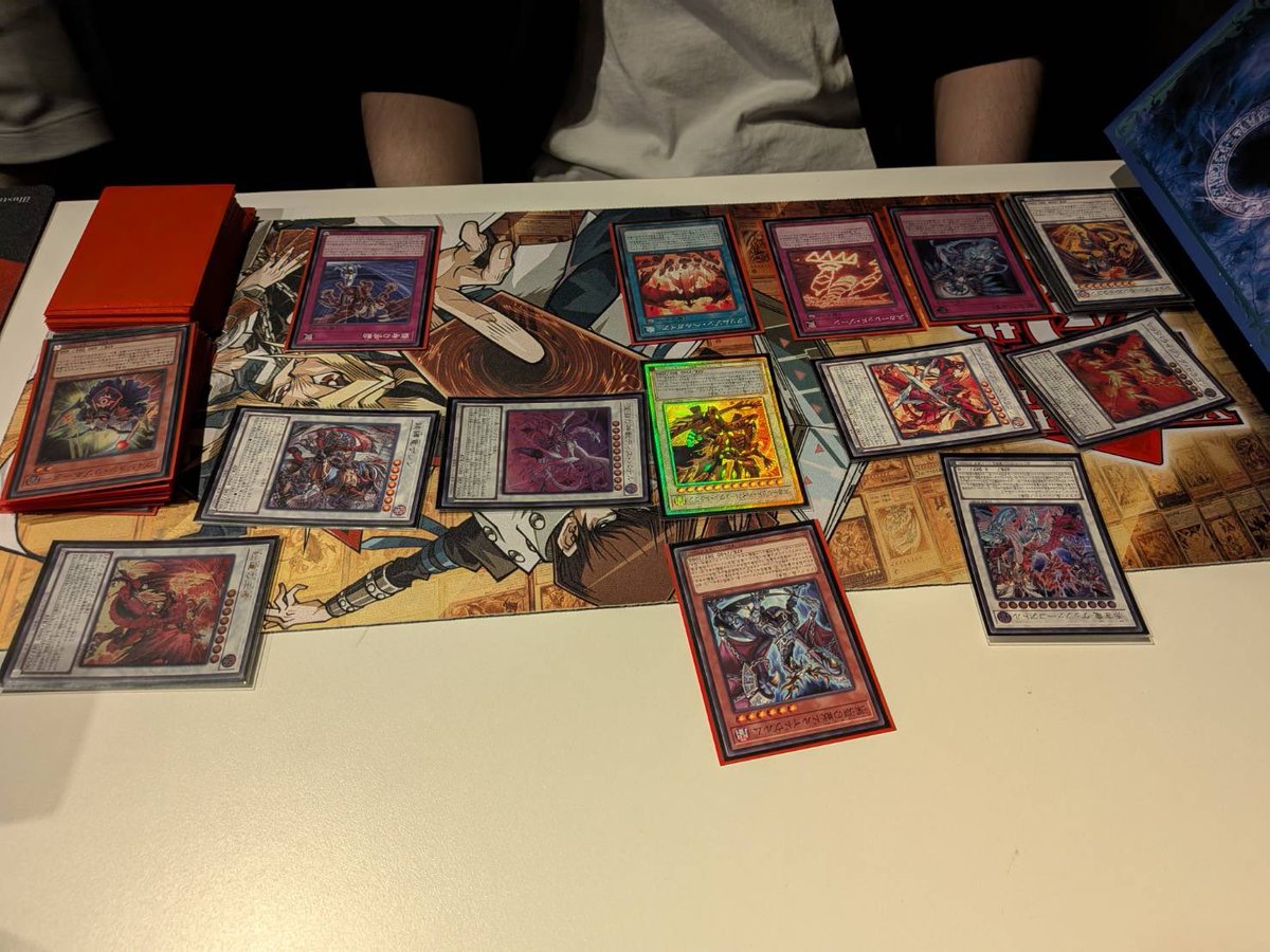 WSBN_CARD's tweet photo. #遊戯王
9/25の活動報告です！
特に熱かった試合は…

レッドデーモンズ  vs  光と闇の儀式

なんとレッドデーモンズ側の最強盤面爆誕！！
ハイパーノヴァの全除外を3発も打てるという凄まじい盤面に！！
対面は烙印入りで手数を増やしていましたが、流石にこれを超えることはできませんでした！！ https://t.co/FtdDhc5BkB