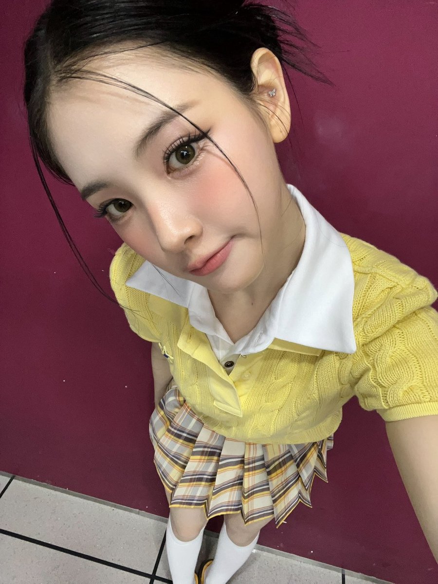 myykoi's tweet photo. 데뷔초얼굴존나취향이라맘이힘들다 https://t.co/ndHdk262DN