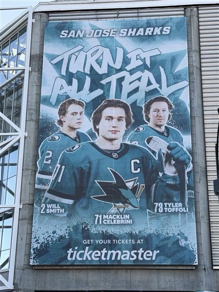 SanJoseSharks's tweet photo. Now @SAPCenter is ready for the season. 😏 https://t.co/OQkOtmRH54