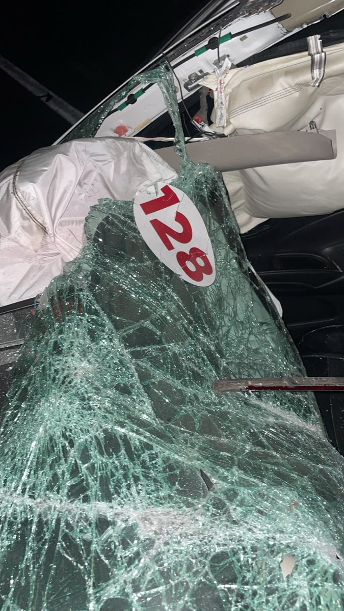 caronte_once's tweet photo. Accidente de taxi #Vdrive en la #marquesa placas A793JTW es de #xalatlaco #toluca https://t.co/RJuSvhbhGN