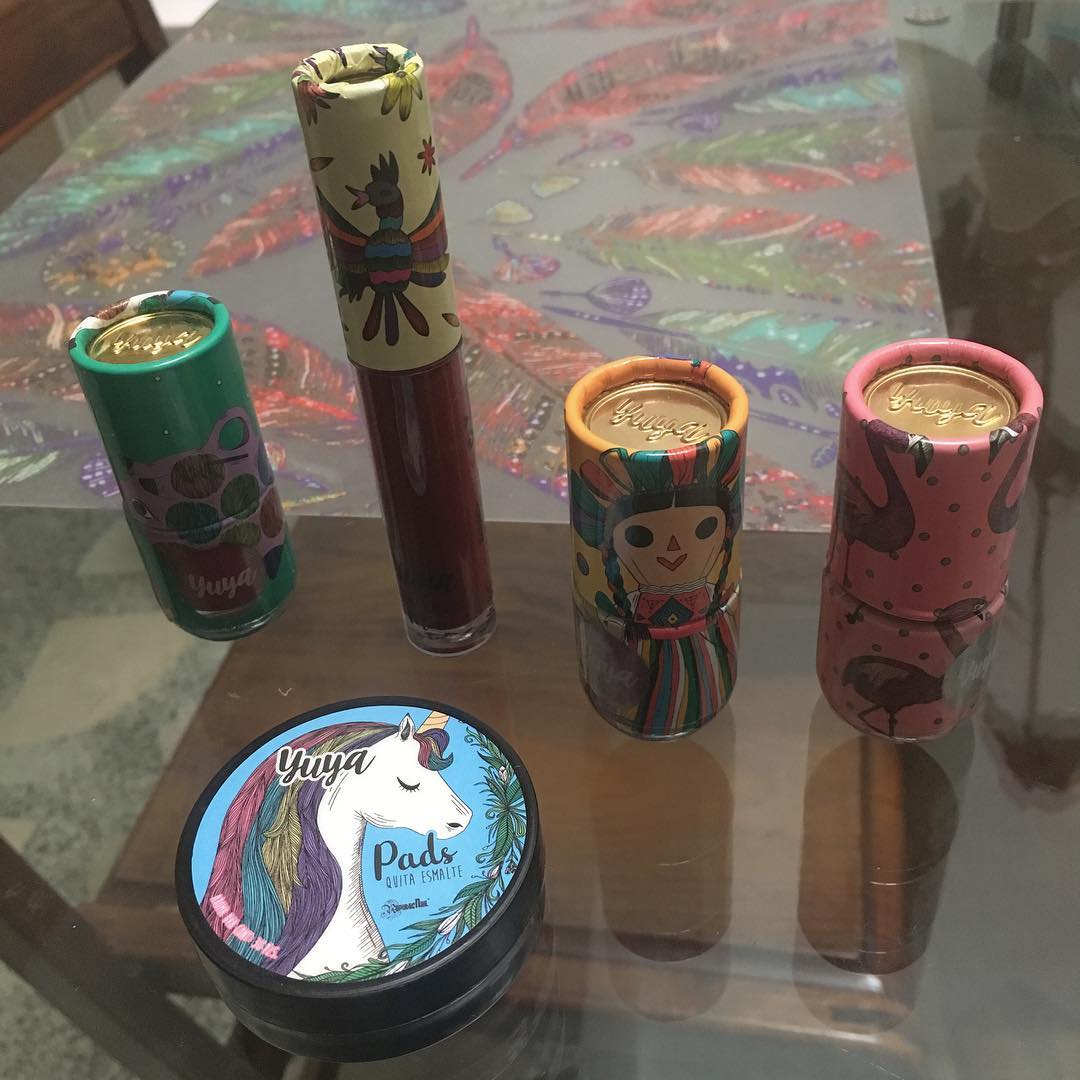 chloeramirezt55's tweet photo. Beautifully Mexican-inspired styles by @yuyacst 💄💅🏻 https://t.co/Krfo5VGBjr