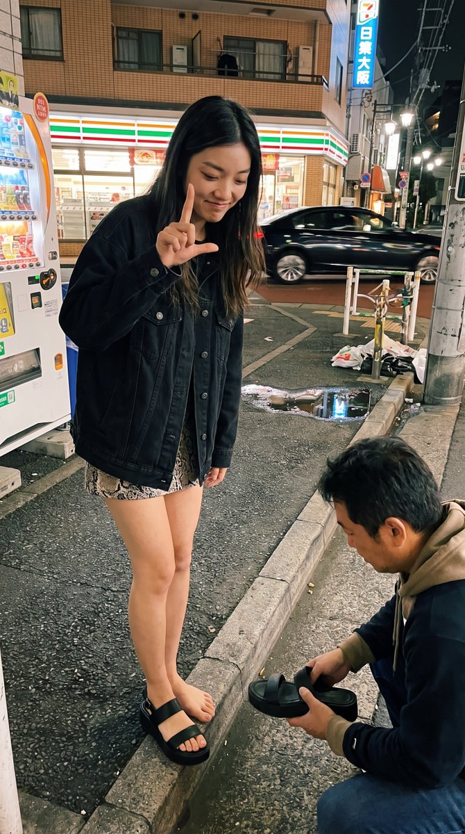 GodSumire's tweet photo. If you behave like a good boy maybe I’ll praise you a little https://t.co/PKC71d9M8w