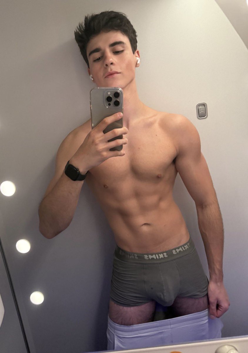 SirsModels's tweet photo. Modelo fitness 
#model #fitness #men https://t.co/g9tC7wLK6R