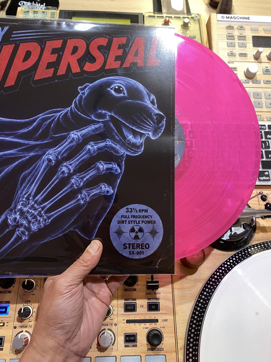 DJQbert's tweet photo. Octagon skratcher meetup Saturday! More Slipmat designs and X-Ray Superseals being shipped out throughout now and next week! get em on https://t.co/E7bwzn2CXk! https://t.co/BMsjPUDigq