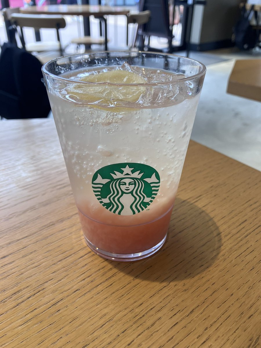 kisa_over20's tweet photo. 載せてなかったスタバたち https://t.co/1n8yhGs3bq