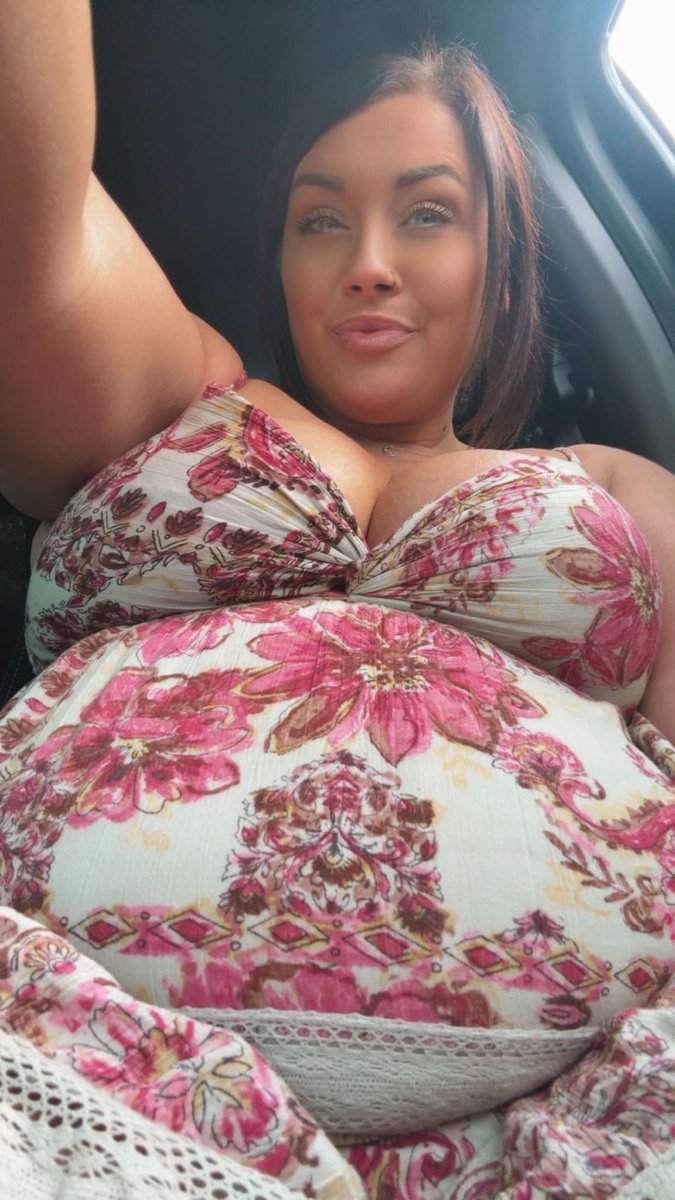 Elizabethhh1634's tweet photo. Belly or no belly 😮‍💨🍩🍰 
Definitely belly ☝️ 
#gainwme #bigtitsmomِmy #fatgirlsdoitbetter #glowup #feedmeeee https://t.co/wHBKnLFR3H