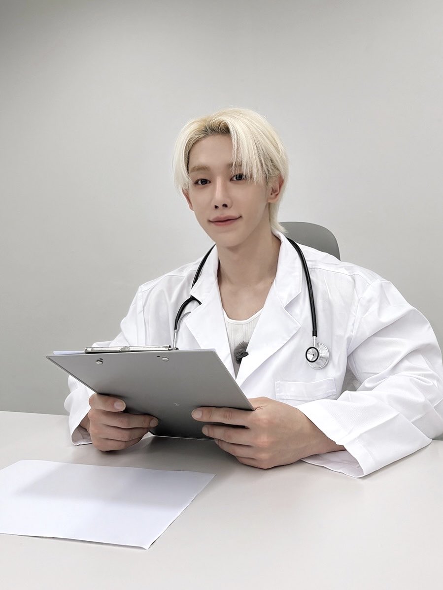 official__wonho's tweet photo. [📸]
301Hz 추석 주파수 클리닉 〰︎✦

#WONHO #원호
#CORE
#DontWakeMeUp #Answer https://t.co/12T4Dv6Vvr