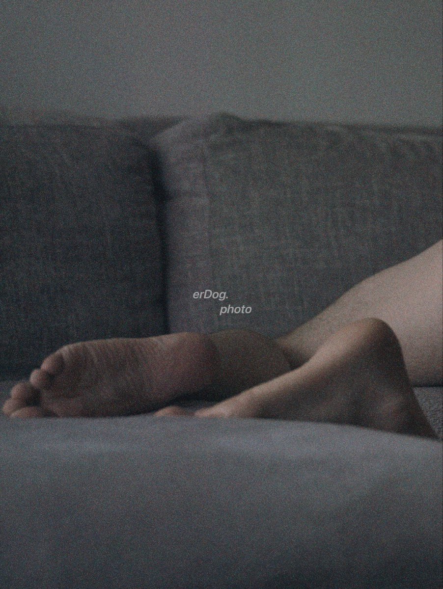 HierDog10's tweet photo. 不小心闯进了浴室，再也忘不掉你惊慌失措的模样；
#摄影 #男生写真 #腹肌 #film #摄影写真 https://t.co/qDqaR3FK0n