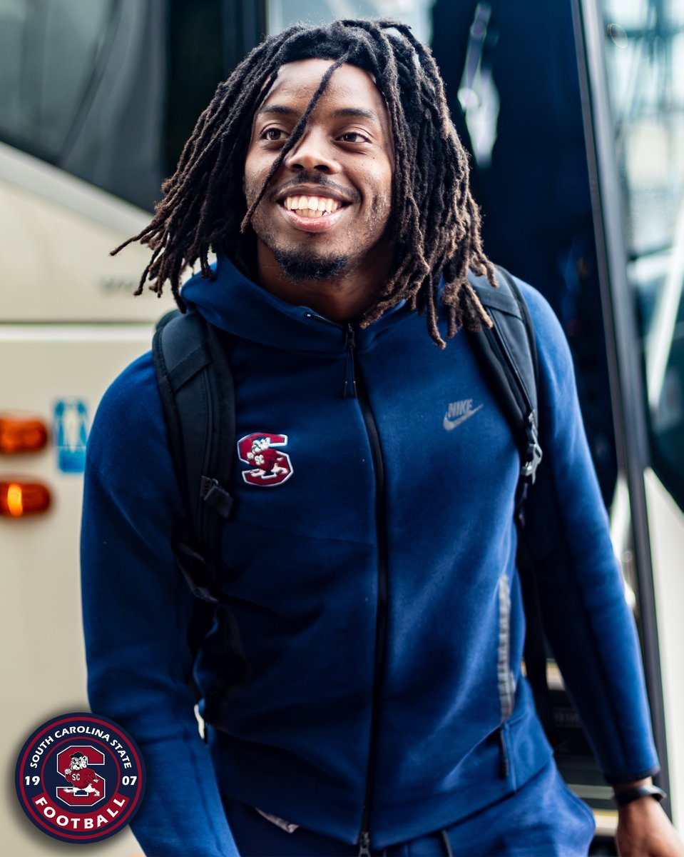 SCState_Fb's tweet photo. #GoDogs

TOUCHED DOWN IN DAYTONA. 🌴😤🐶

The BULLDOGS made it safe! ✅
Meetings handled. Business discussed. Focus LOCKED IN. 🔒

Now it’s time to get some rest… because tomorrow, IT’S GO TIME. 😤🏈

See y’all tomorrow, BULLDOG NATION! 🔴🔵

ROAD BUSINESS. SAME MISSION.
1-0. LEAVE NO DOUBT.

@SCStateAthletic @MEACSports @coachberry77 

#PayTheFEE
#DigDEEP
#STATEofMind
#RaiseTheBAR
🔴🔵🐶🏈